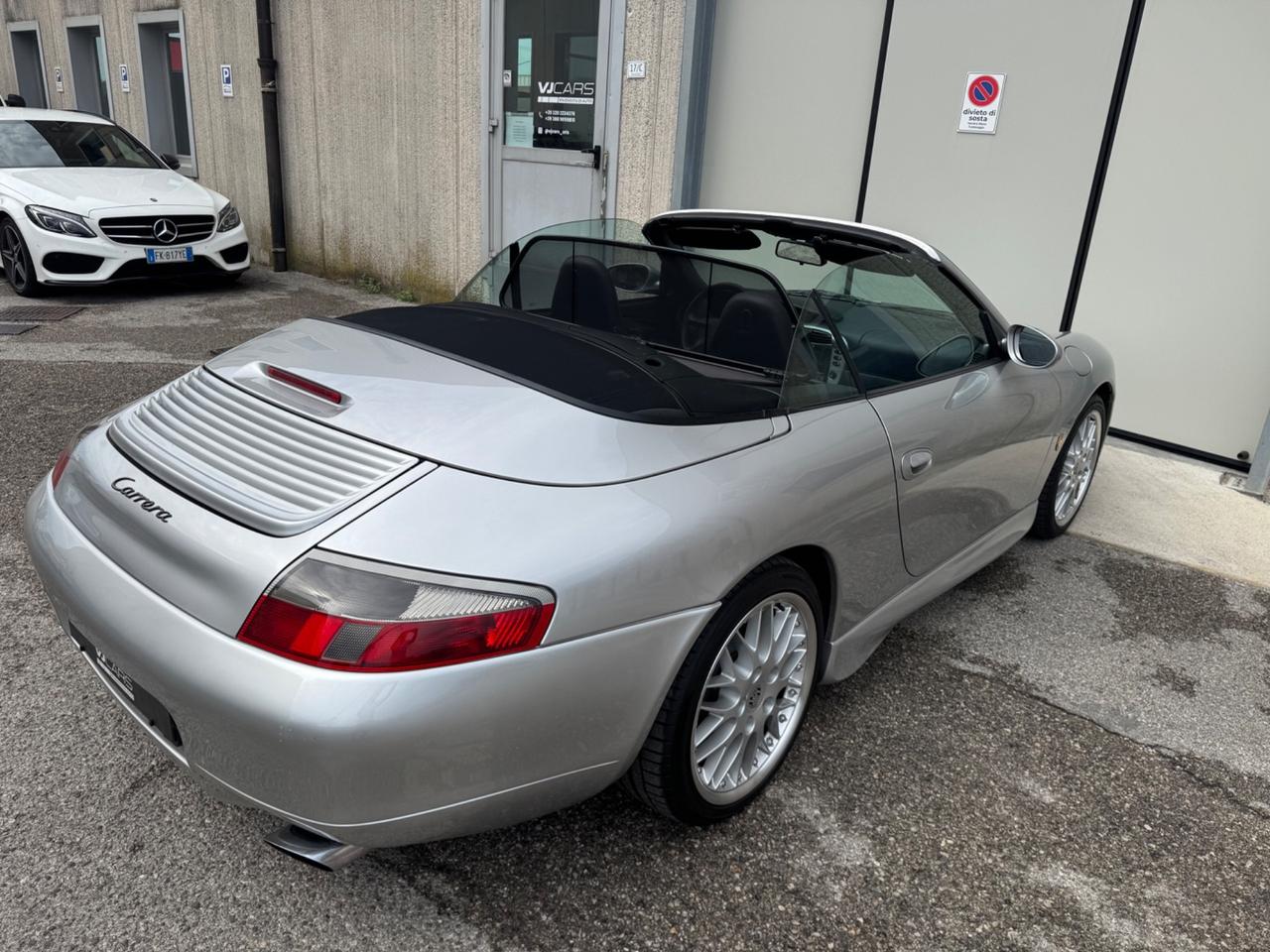 Porsche 911 Carrera Cabriolet