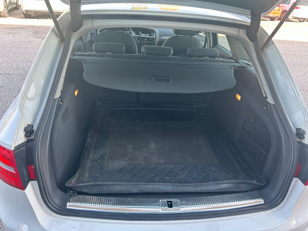 Audi A4 Avant 2.0 TDI 150 CV Business S-LINE