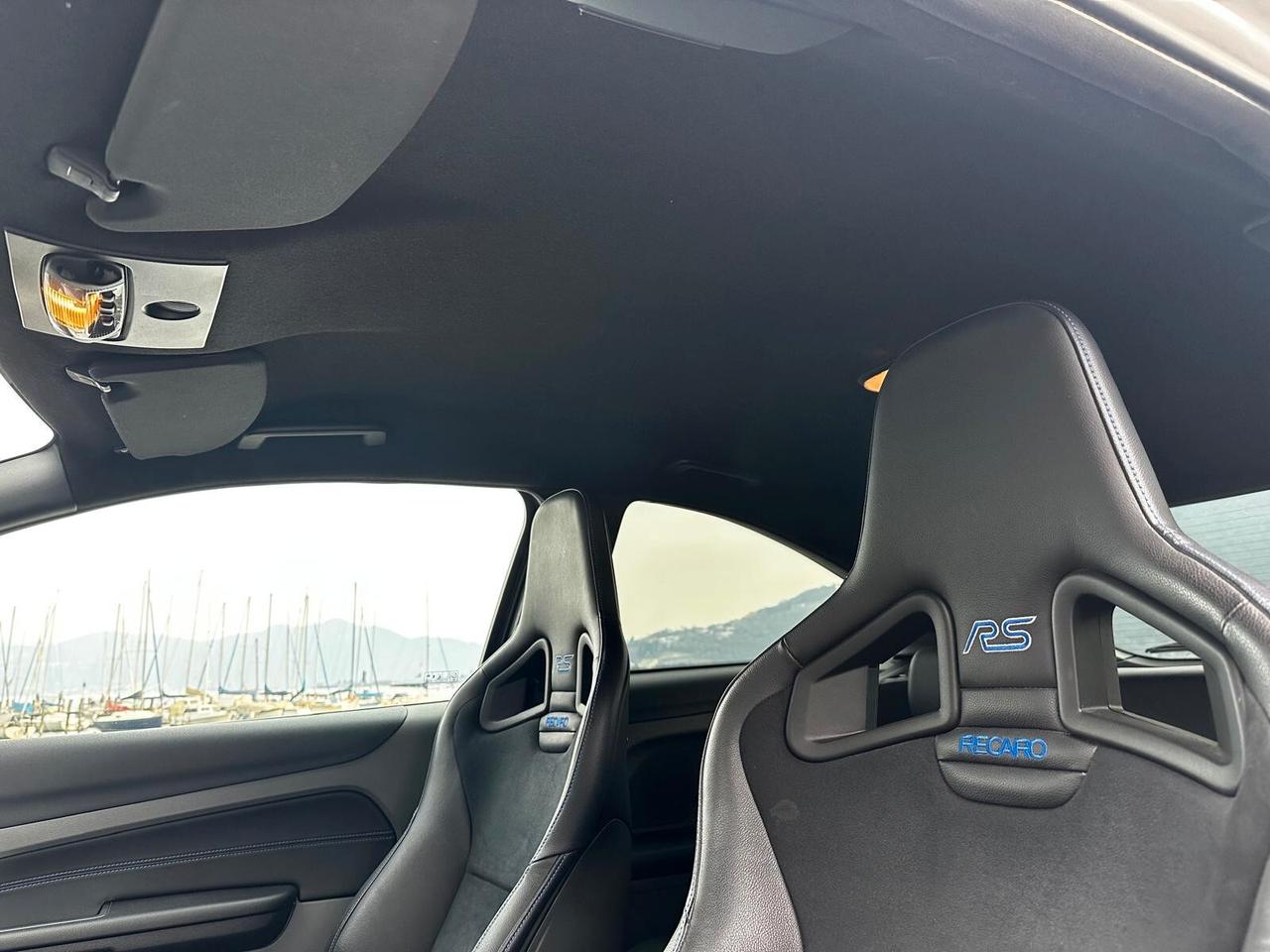 Ford Focus 2.5T (305CV) 3p. RS