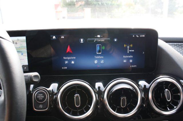 MERCEDES-BENZ GLA 180 Automatic Progressive Advanced