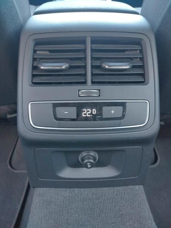 Audi A4 Avant 40 g-tron S tronic ACC- MATRIX !!!