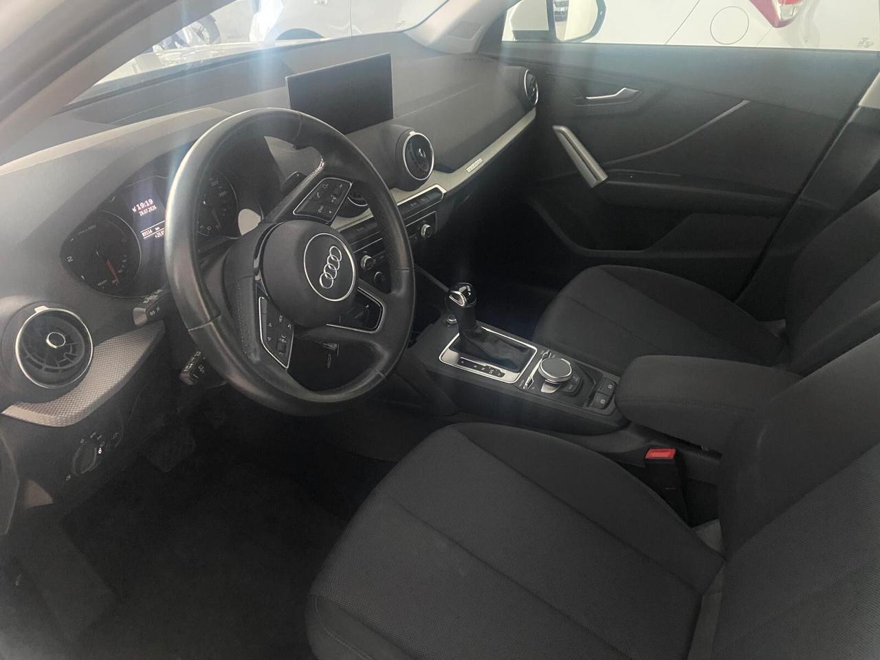 Audi Q2 35 TDI quattro S tronic Business Plus