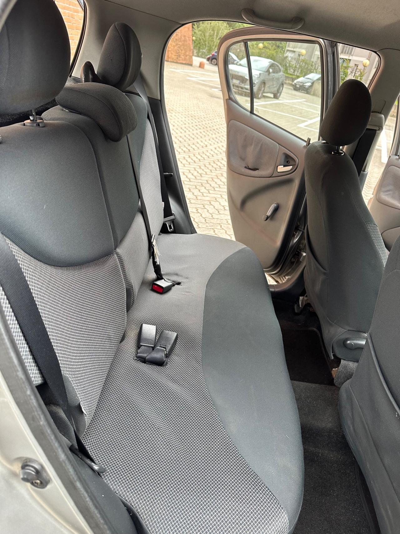 Toyota Yaris 1.0i 16V cat 5 porte Expo Clima