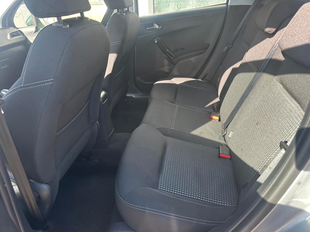 Peugeot 208 PureTech 82 5 porte Active