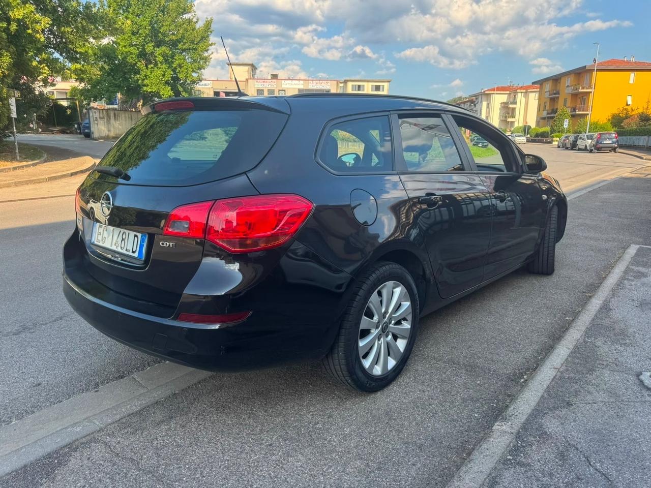 Opel Astra 1.7 CDTI 110CV Sports Tourer Elective