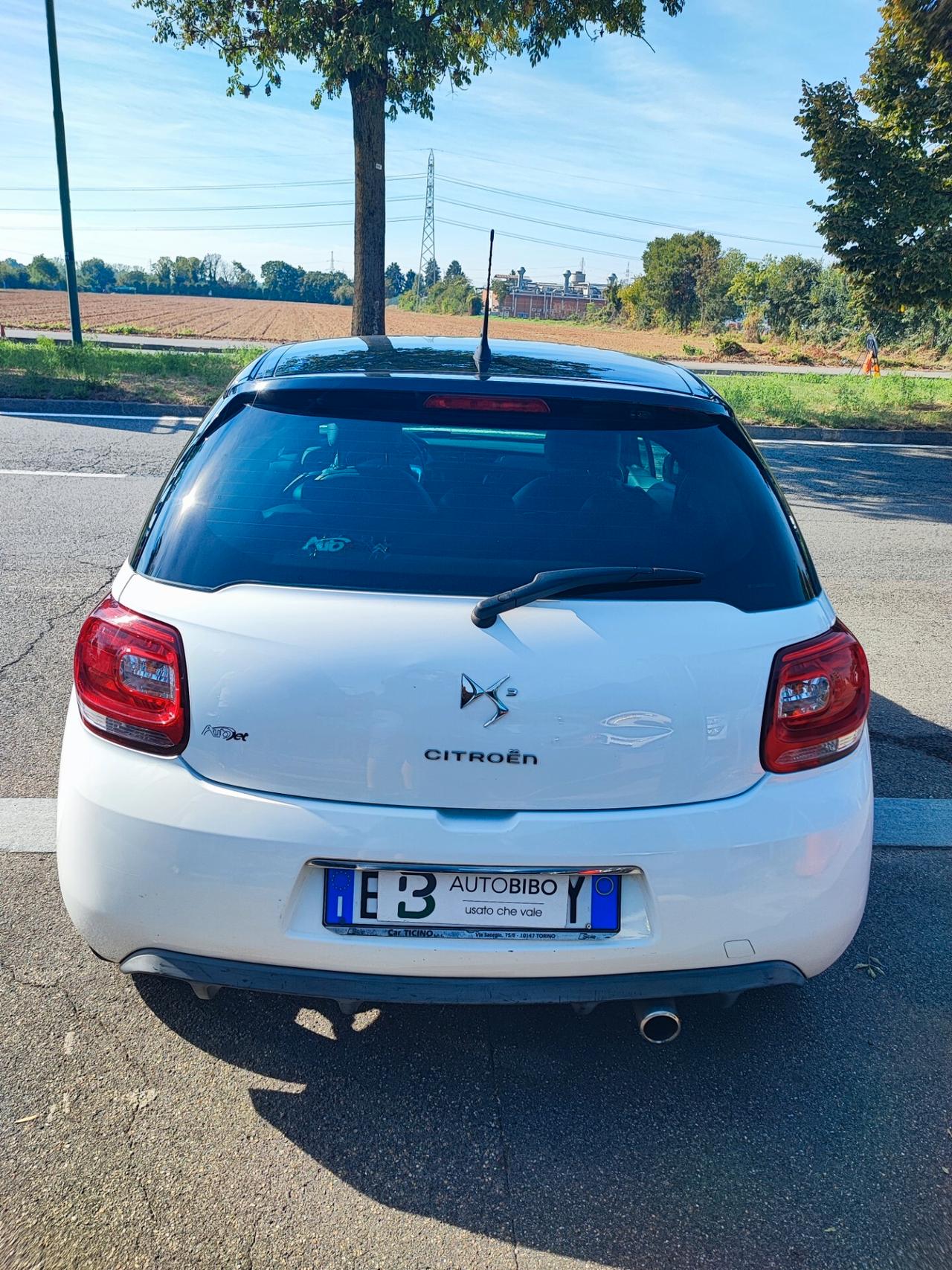 Ds DS3 3 1.2 VTi 82 Just Black