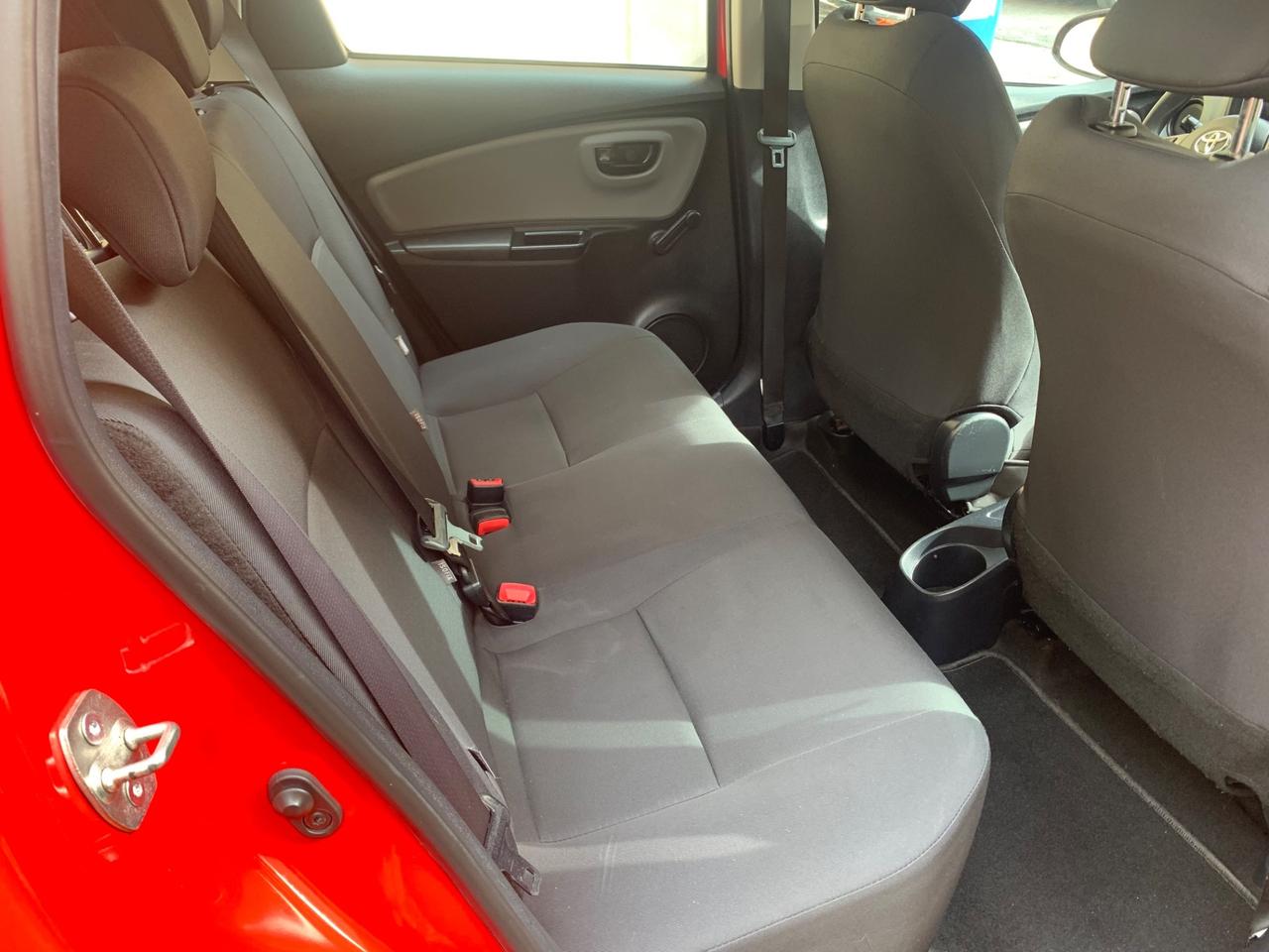 Toyota Yaris 1.0 5 porte 10/2015 km 86000