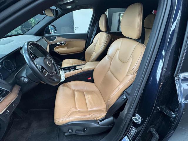 VOLVO XC90 D5 AWD Geartronic Momentum