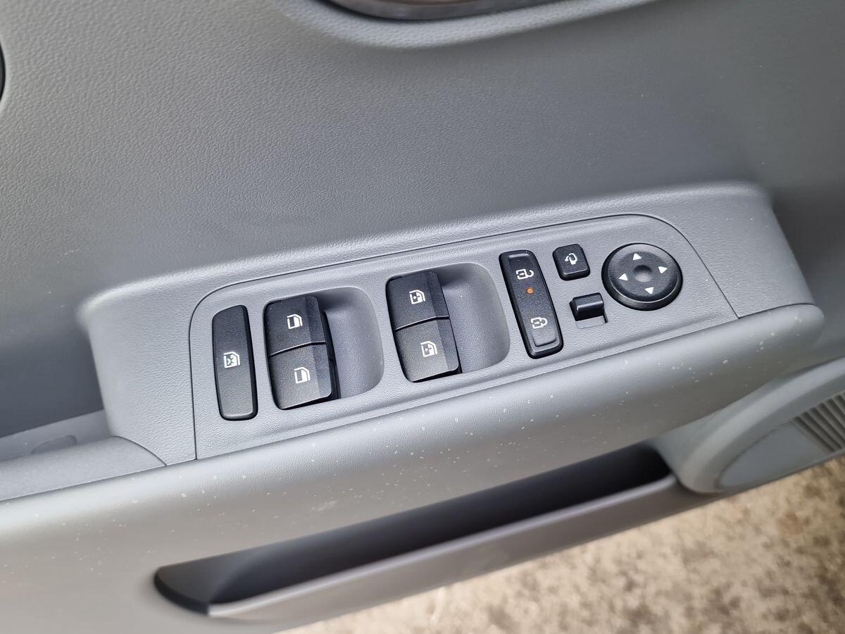 HYUNDAI INSTER CROSS EV 49kwh + P.P.