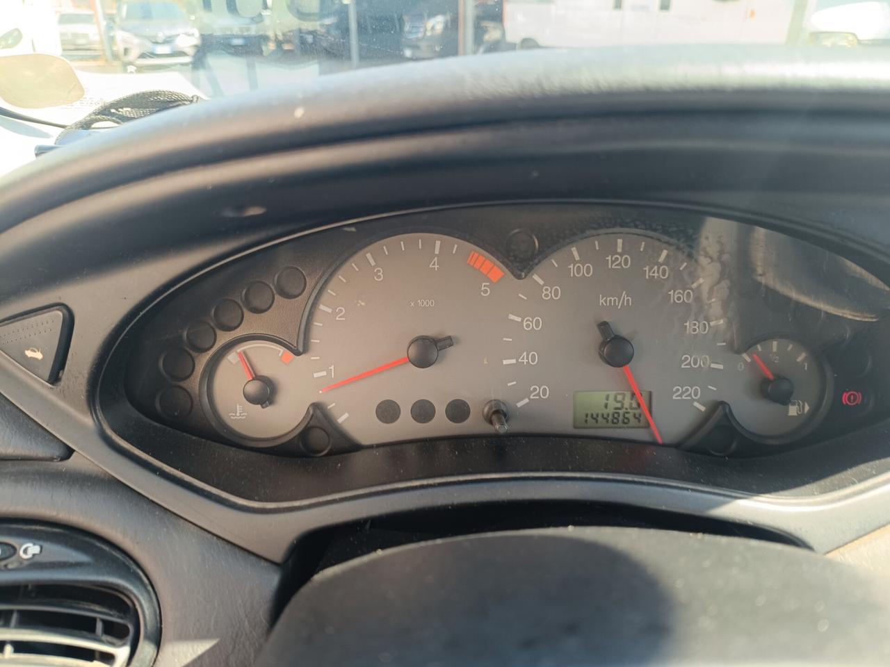 Ford Focus 1.8 TDCi (100CV) cat 5p. Zetec