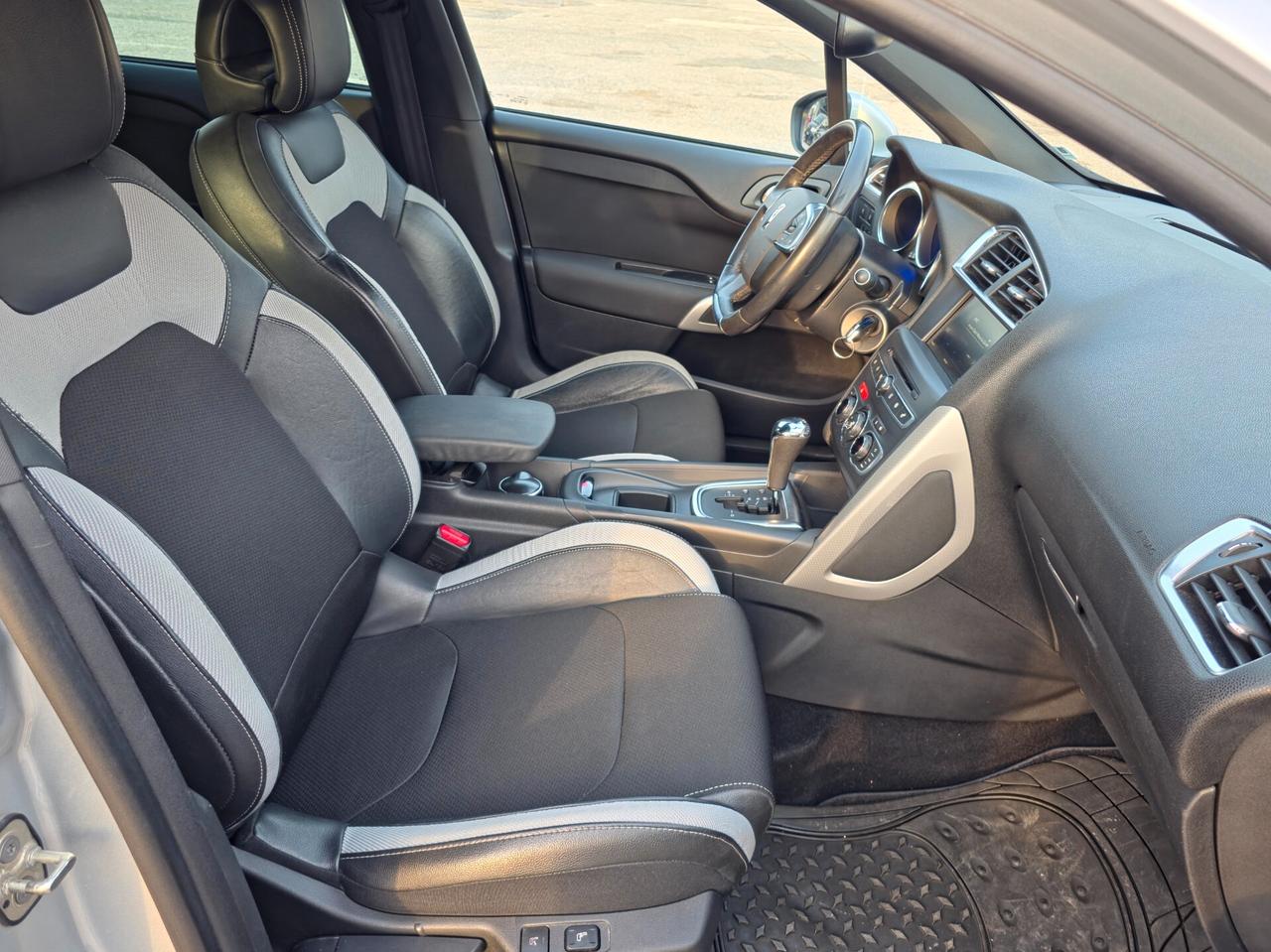 Ds DS4 4 BlueHDi 120 S&S EAT6 Chic 2015-E6 Automatico NEO