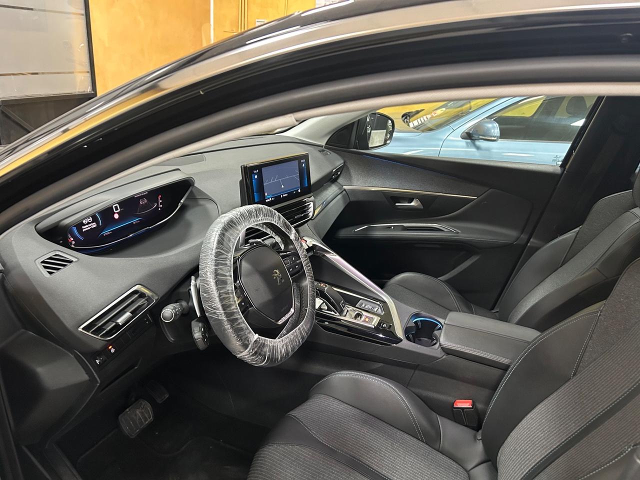 PEUGEOT 3008 1.5 Hdi “AUT/F1/NAV/RETRO/18”-2021