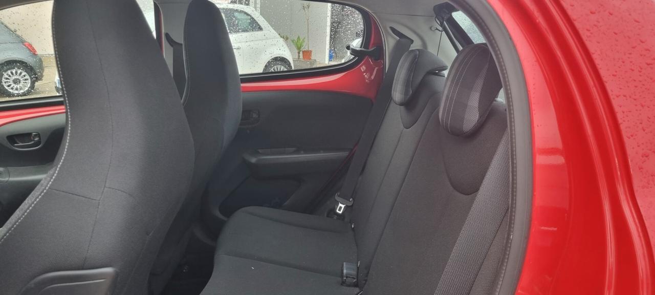 Peugeot 108 VTi 72 5 porte Allure TOP!