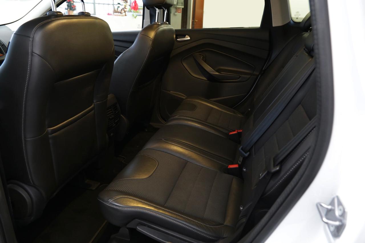 Ford Kuga 2.0 TDCI 150 CV S&S 4WD Powershift Titanium