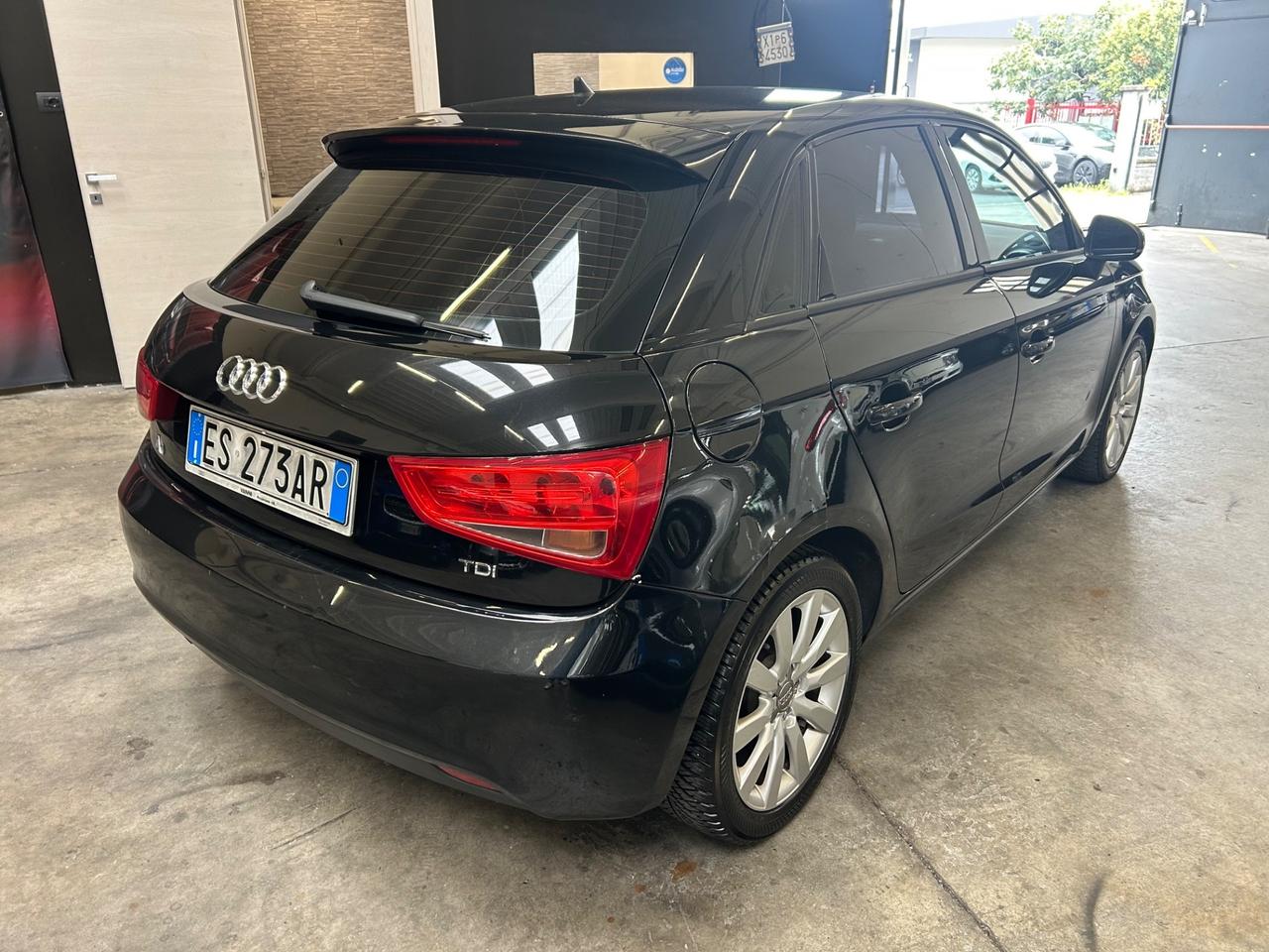 Audi A1 SPB 1.6 TDI 90cv Attraction