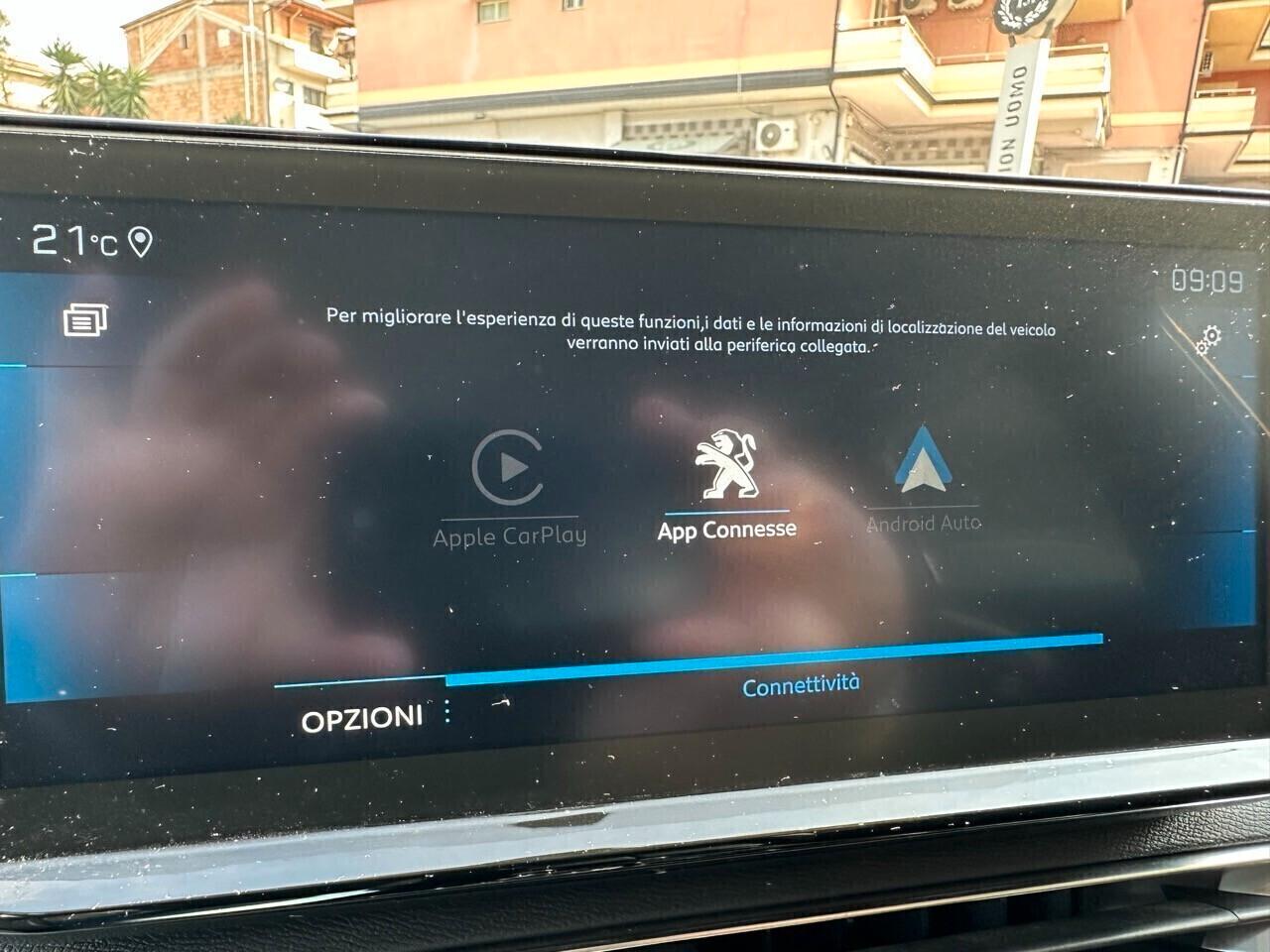 Peugeot 3008 1.5 bluehdi 130CV AT8