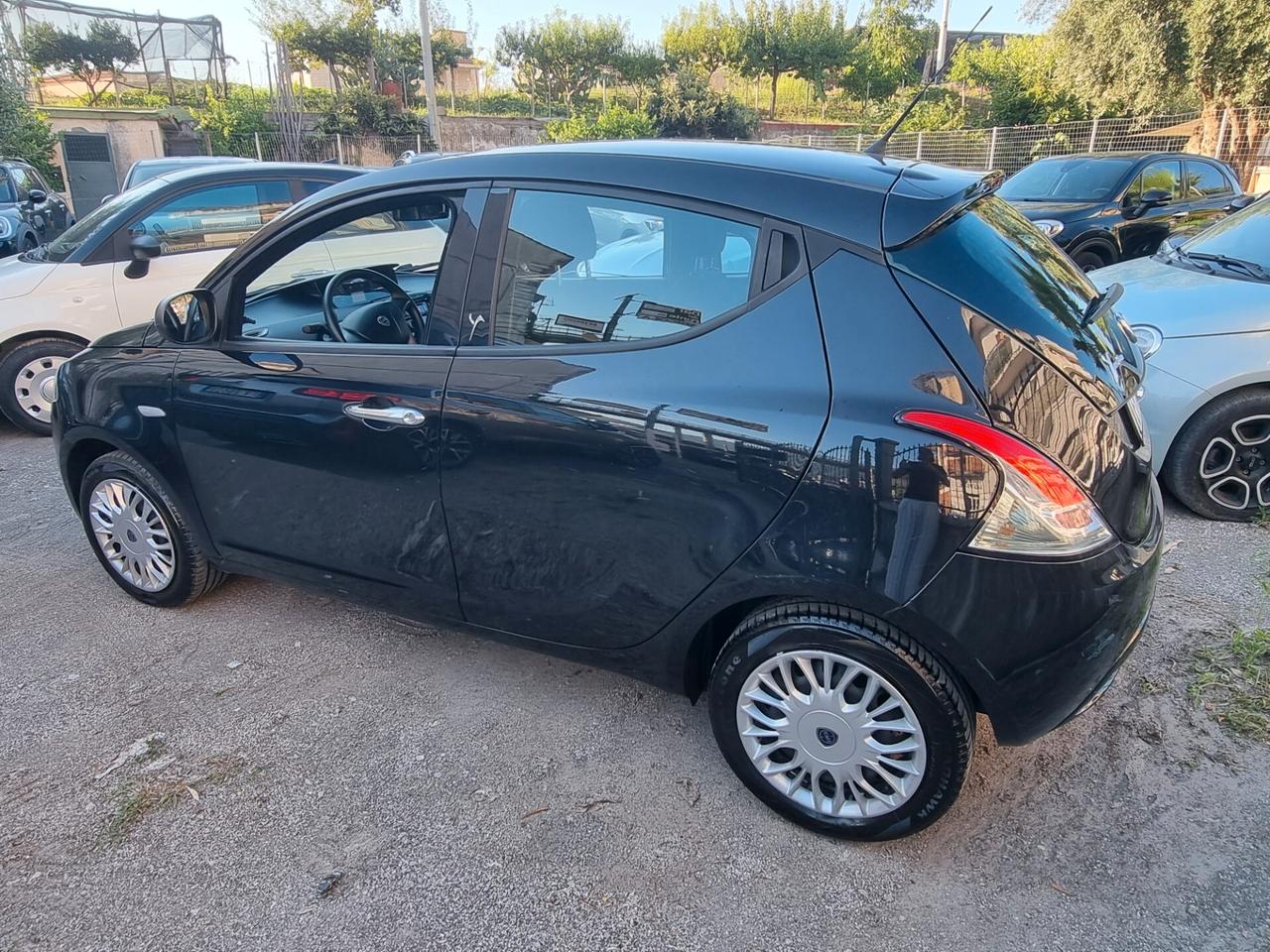 Lancia Ypsilon 1.2 69 CV 5 porte