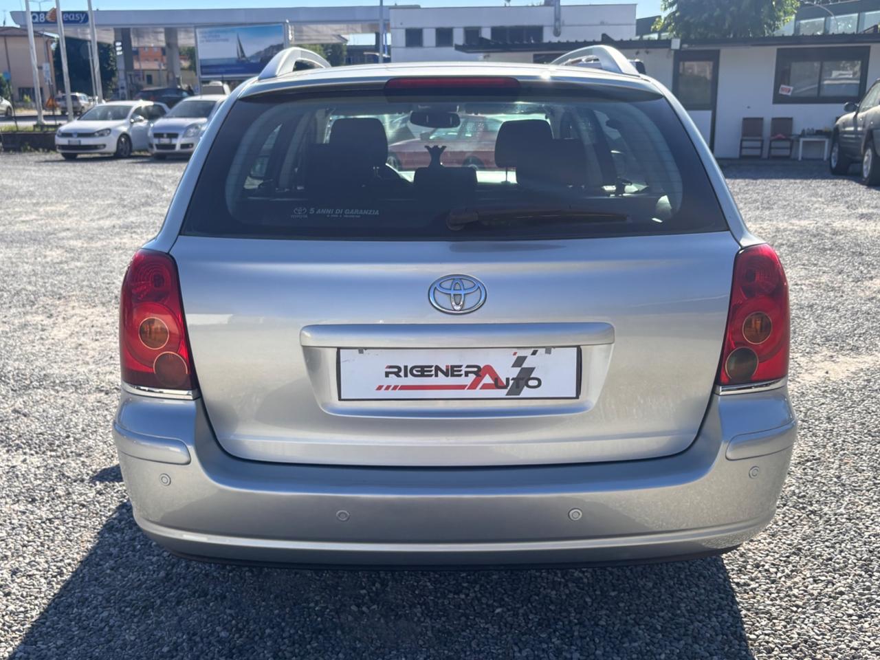 Toyota Avensis 2.0 D-4D 16V Station Wagon