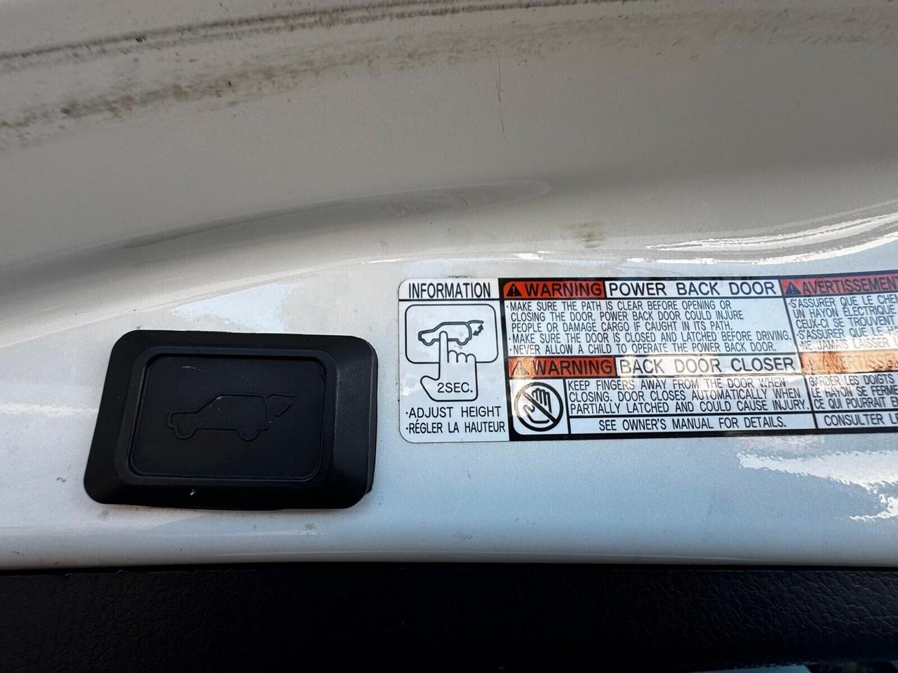 Toyota RAV 4 2.5 Hybrid 2WD Lounge