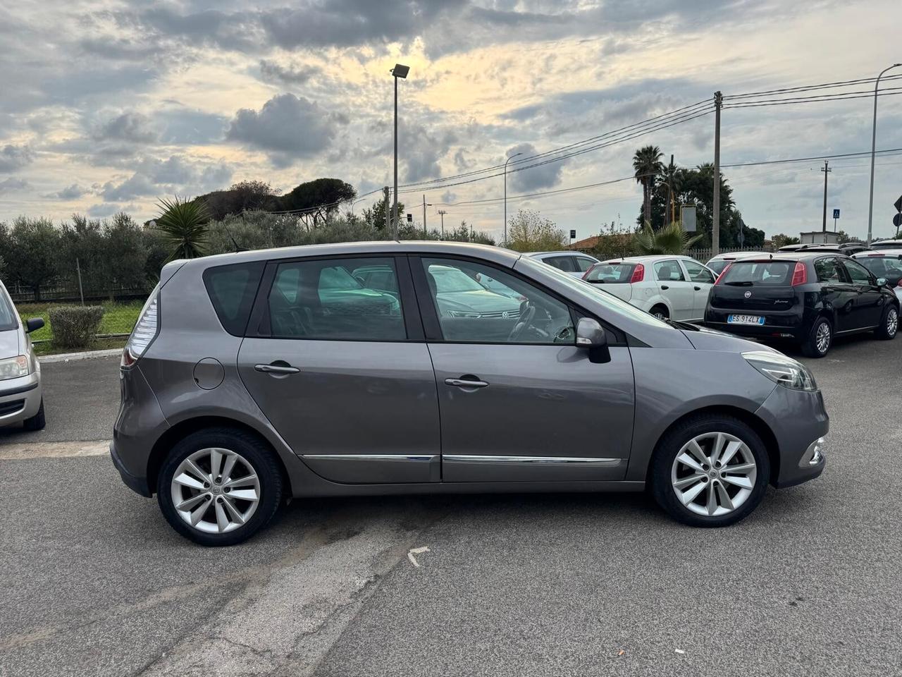 Renault Scenic XMOD 1.5 DCI 110CV 2012