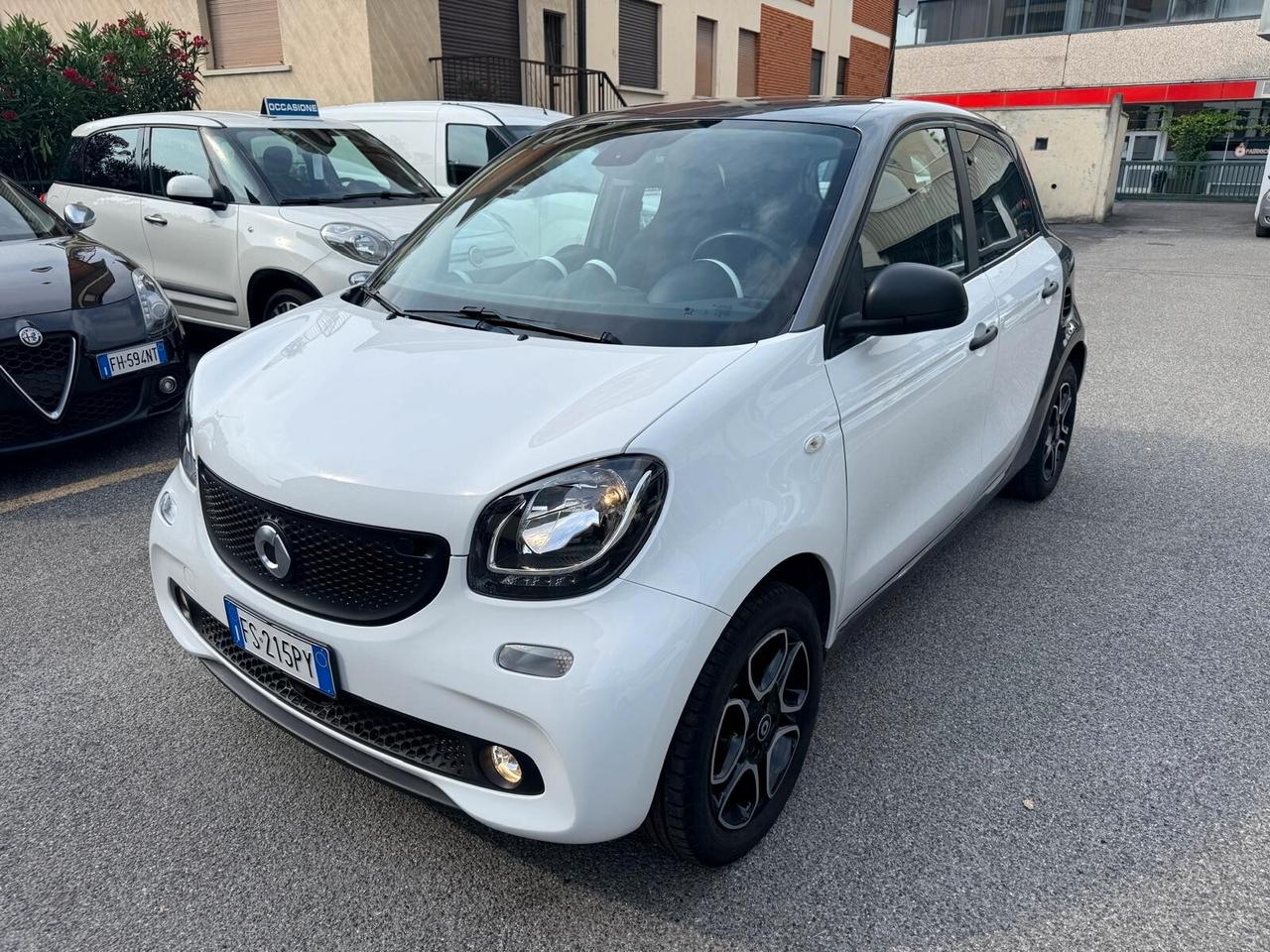 Smart ForFour 70 1.0 twinamic Youngster ***OK NEOPATENTATI***