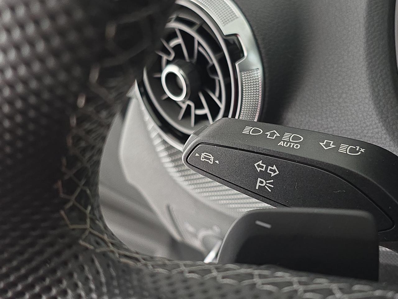 Audi Q2 35 2.0 tdi s line edition s-tronic