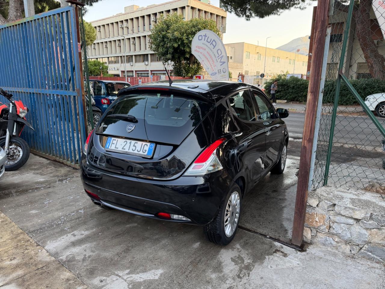 Lancia Ypsilon 1.3 MJT 16V 95 CV 5 porte S&S Gold