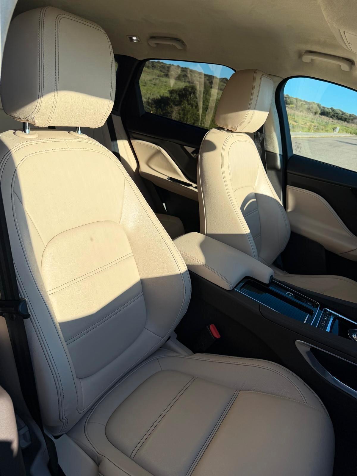 Jaguar F-Pace 2.0 D 180 CV FINANZIABILE