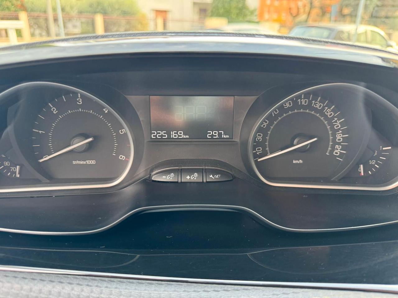 PEUGEOT 2008 BlueHDi 75 ACTIVE