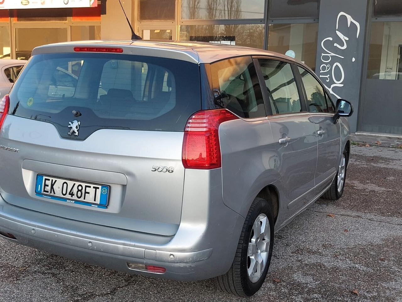 Peugeot 5008 1.6 HDi 112CV Business