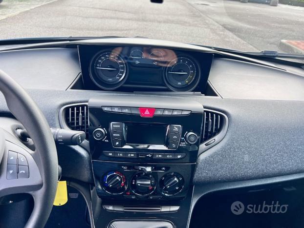 LANCIA Ypsilon 1.0 FireFly 5 porte S&S Hybrid Si