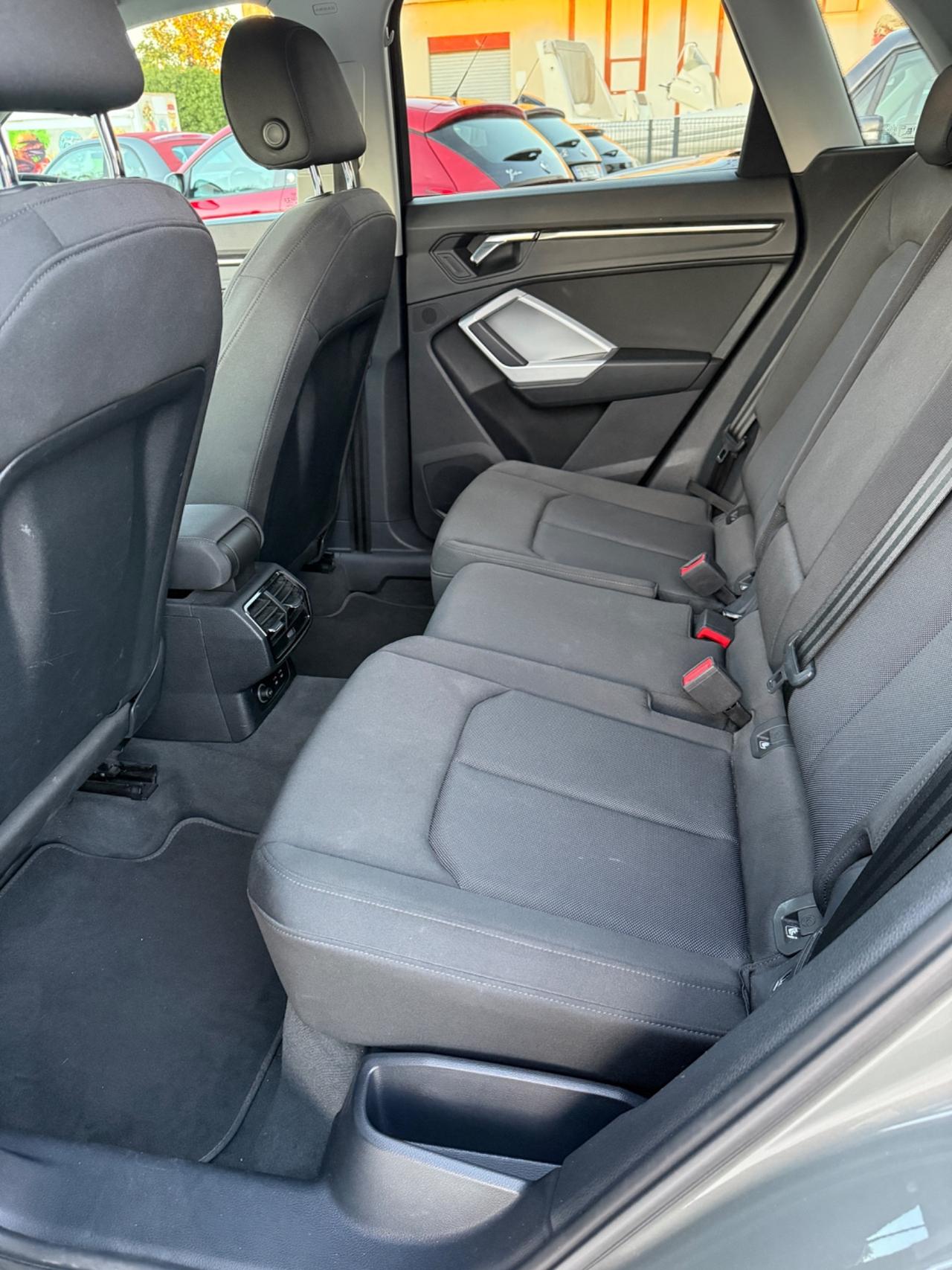 Audi Q3 35 TDI S tronic line edition
