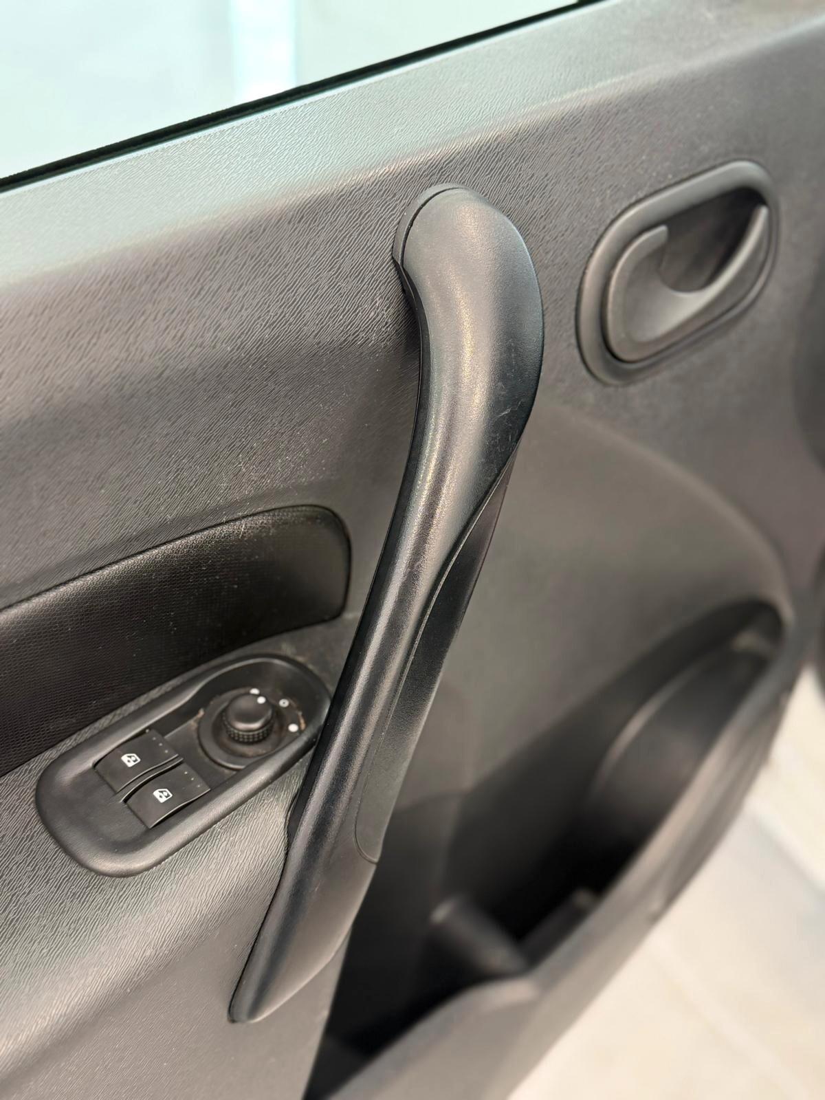 Renault Kangoo 1.5dci Frigorifero 2012