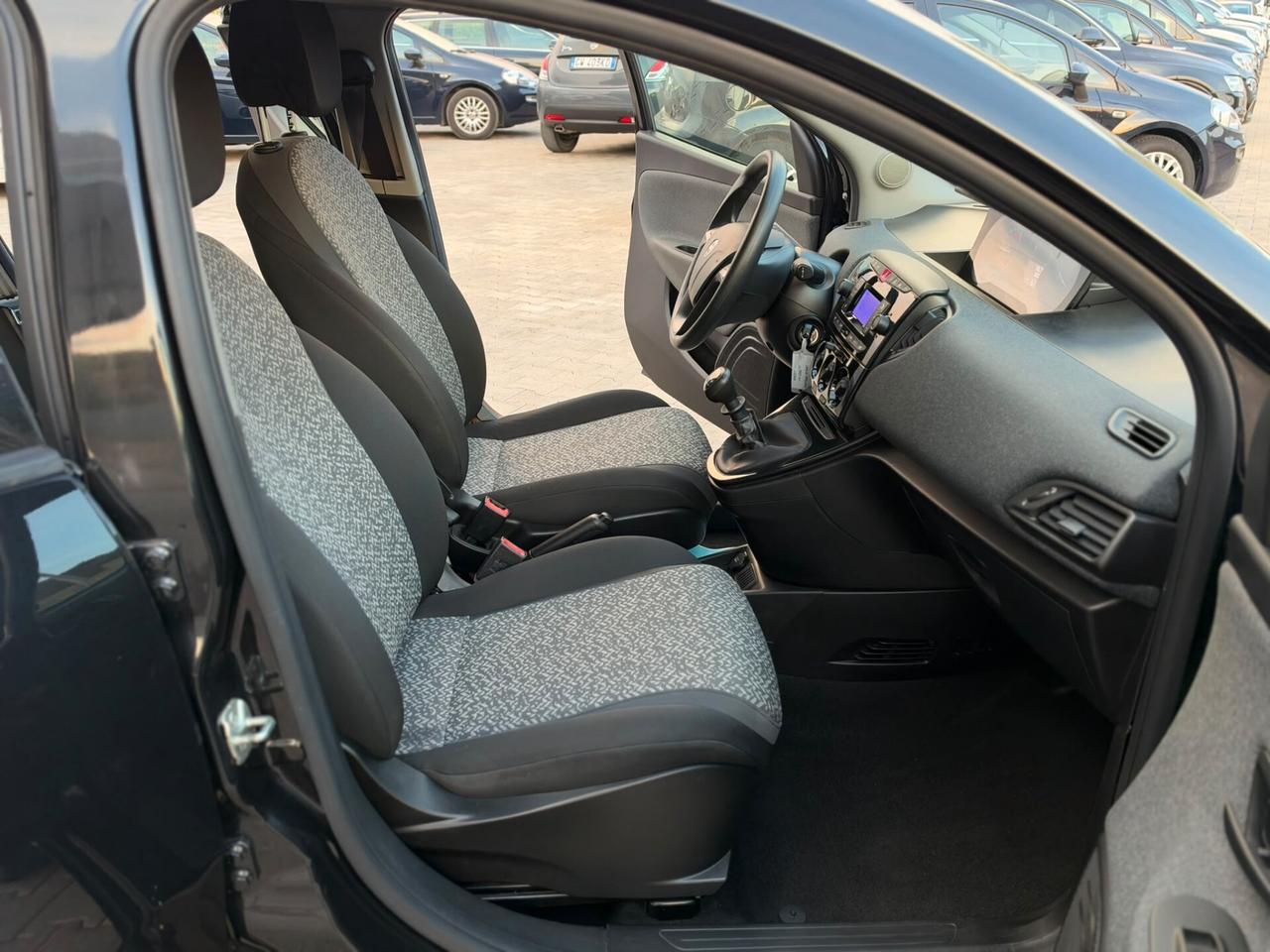 LANCIA YPSILON 1.0 FIREFLY 70CV HYBRID 2022