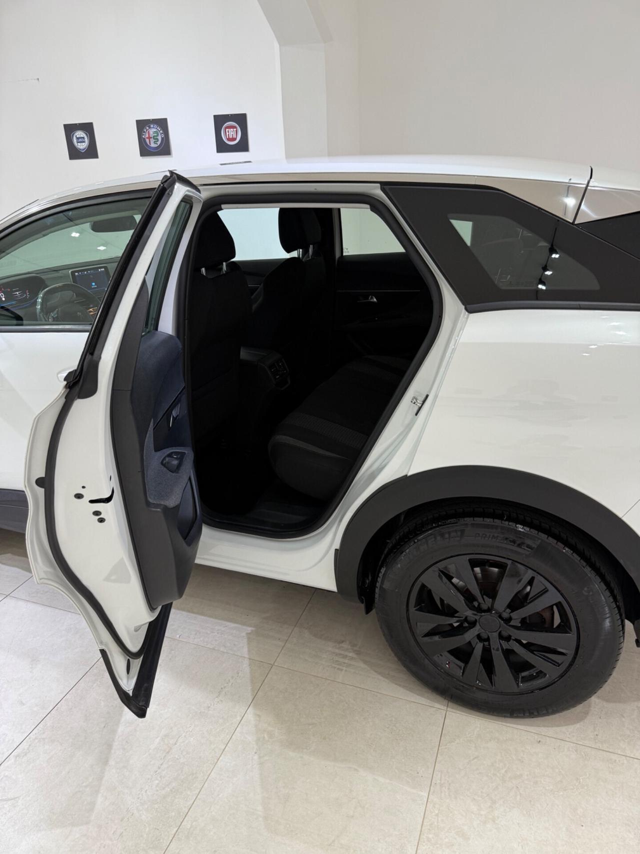 Peugeot 3008 Peugeot 3008 BlueHDi 130 S&S IVA ESPOSTA