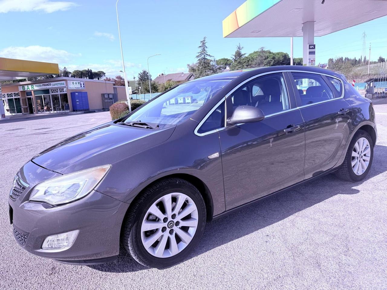 Opel Astra 1.7 CDTI 125CV 5 porte Elective