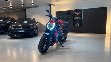 DUCATI DIAVEL V4 1.2B 168CV - 2024