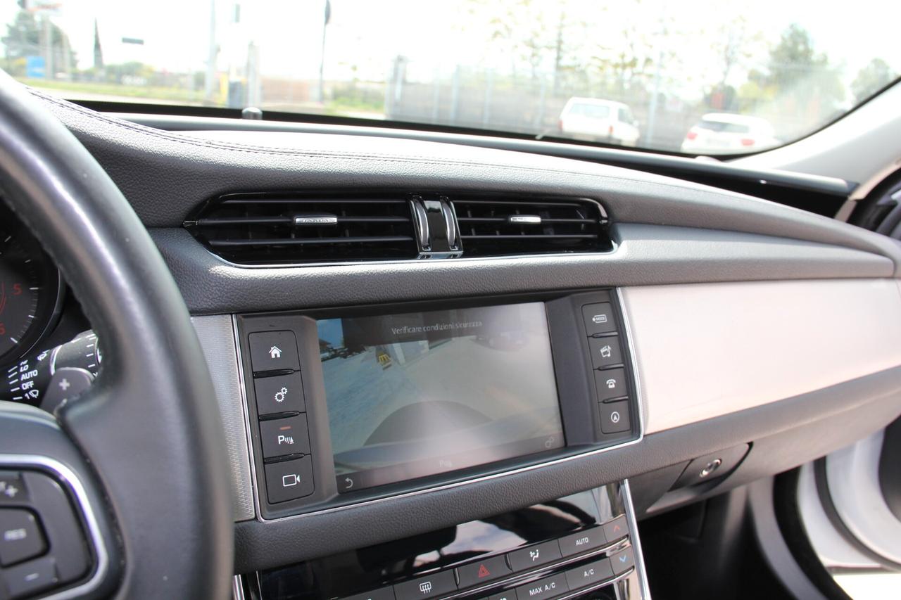 Jaguar XF 3.0 D V6 300 CV aut. Prestige