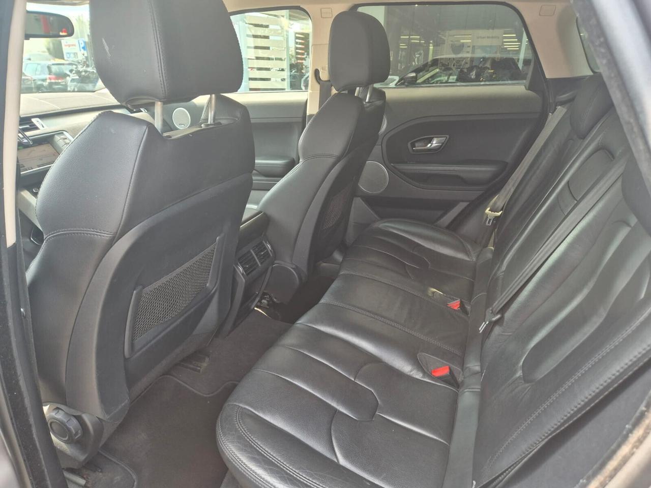 LR Range Evoque 2.2 TD4 Vers. PURE E5B -- 4x4!!!