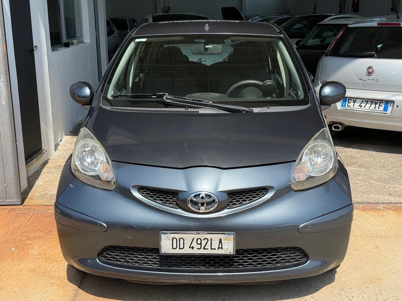 Toyota Aygo 1.0 12V VVT-i 5 porte Sol