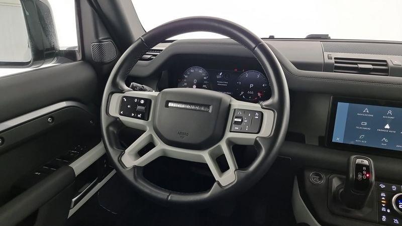 Land Rover Defender 3.0D I6 250 110 SE AWD auto.