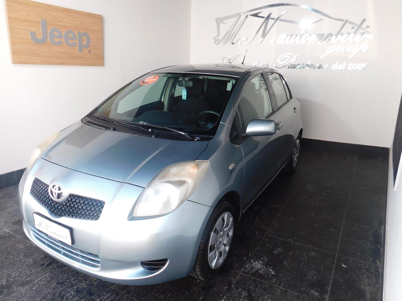 Toyota Yaris 1.0 5 porte Sol
