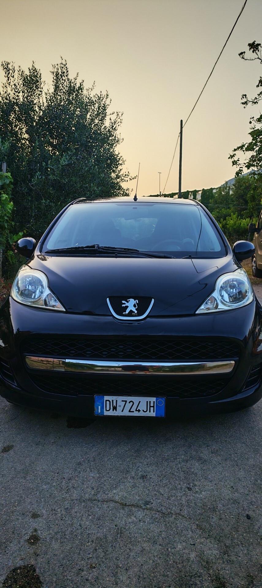 Peugeot 107 RESTYLING Nera 1.0 benzina