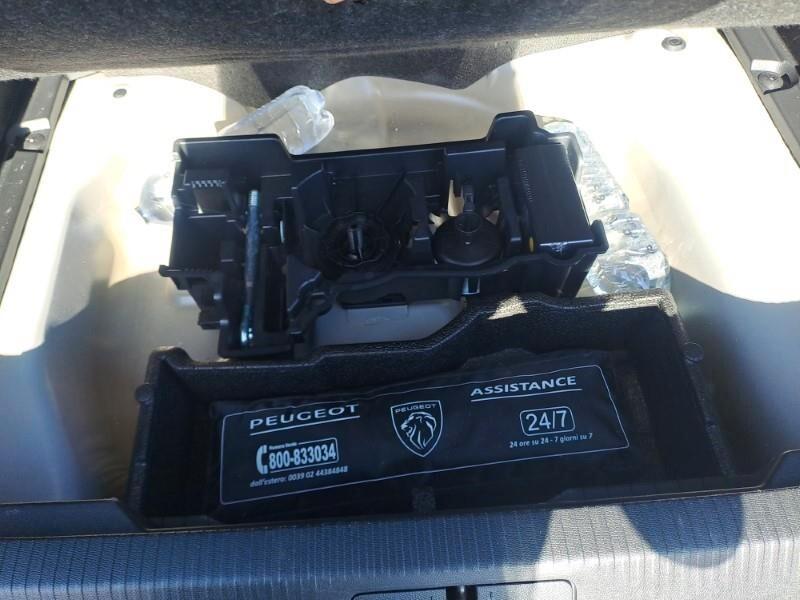 Peugeot 2008 PureTech 100 S&S Allure