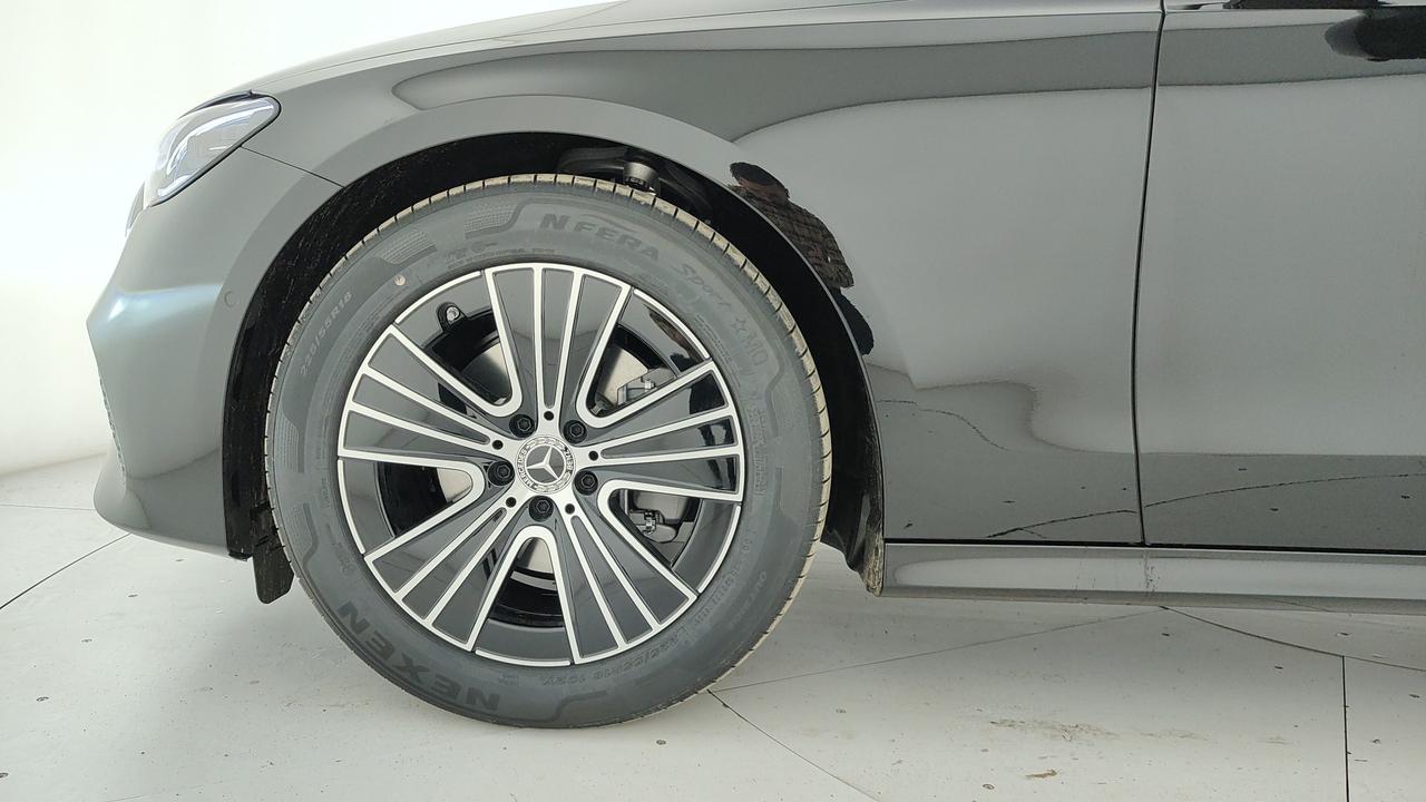 Mercedes-Benz E 220 d 4MATIC