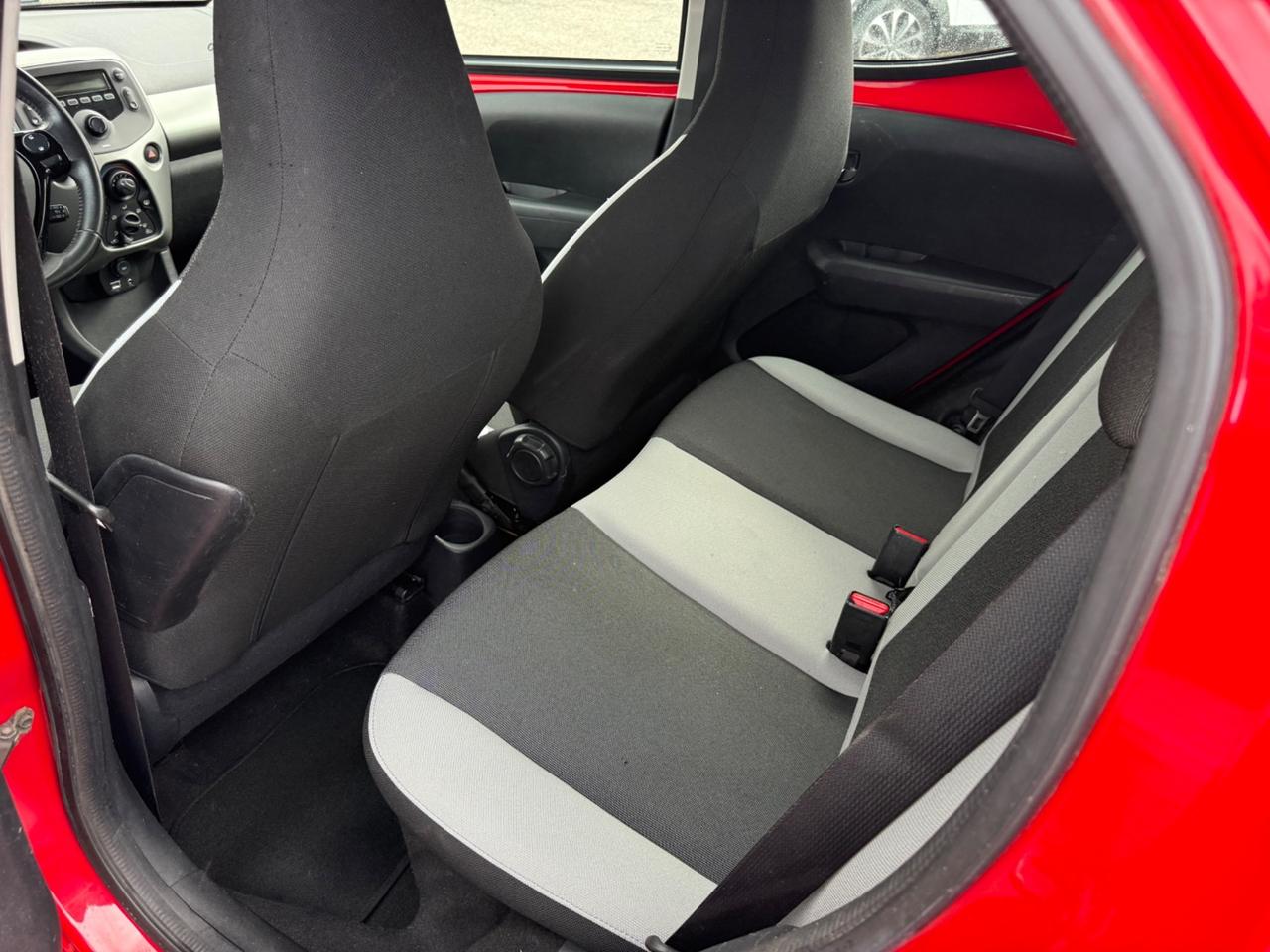 Toyota Aygo 1.0 VVT-i 69 CV 5 porte x-cool