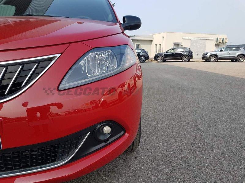Lancia Ypsilon Ypsilon 1.0 firefly hybrid Gold s&s 70cv