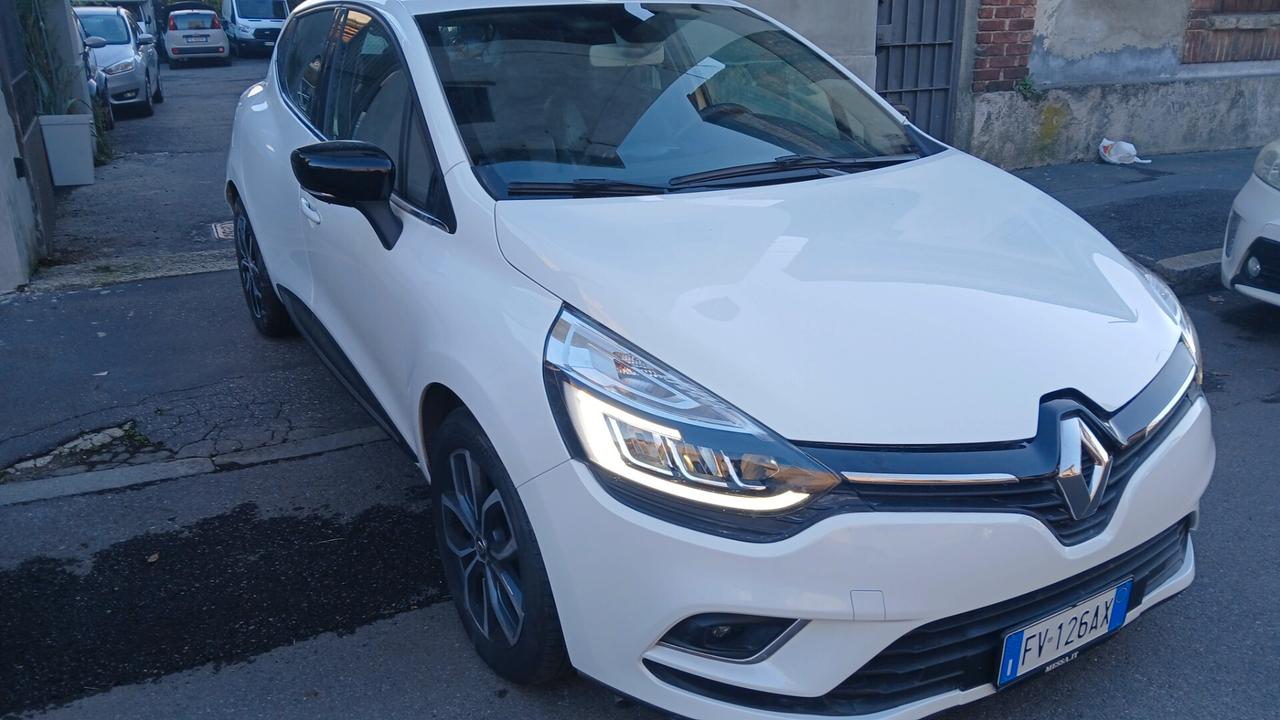 Renault Clio TCe 12V 90 CV GPL MOSCHINO INTENSE
