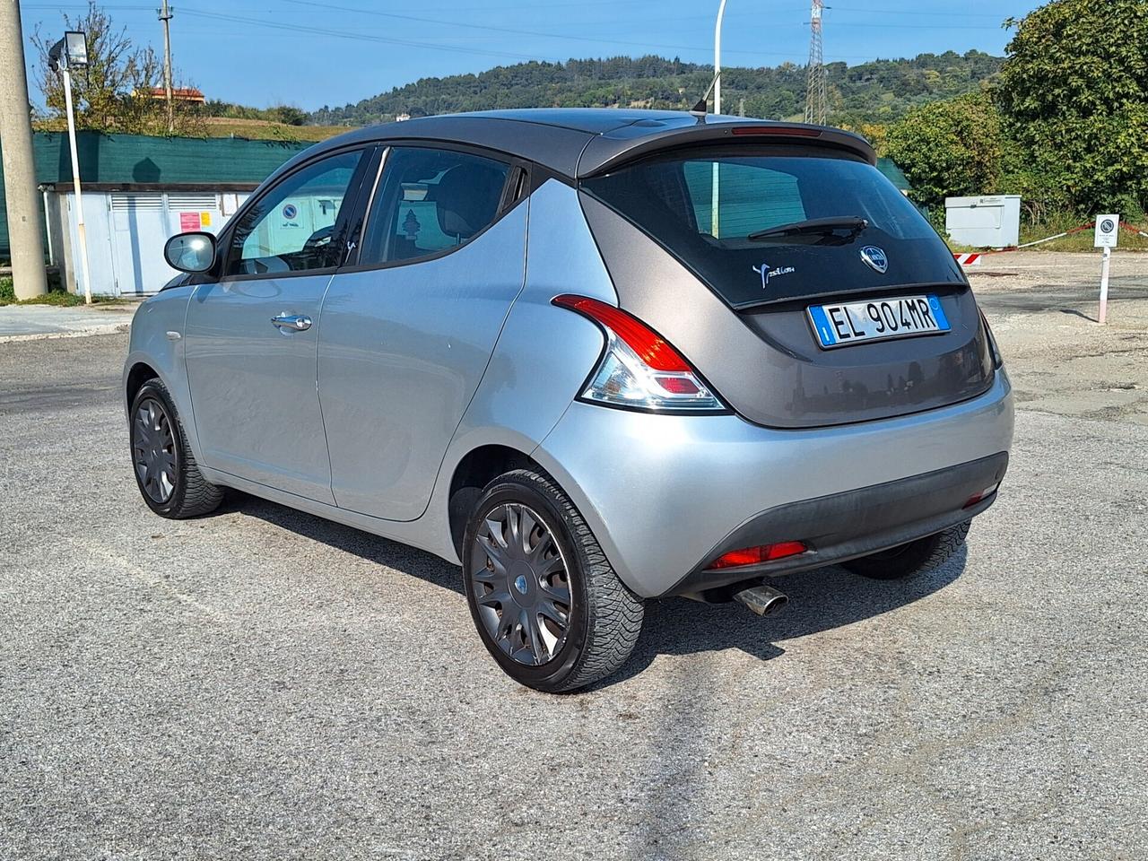 Lancia Ypsilon 1.3 MJT 16V 95 CV 5 porte S&S Platinum BICOLORE UNICOPROPIETARIO