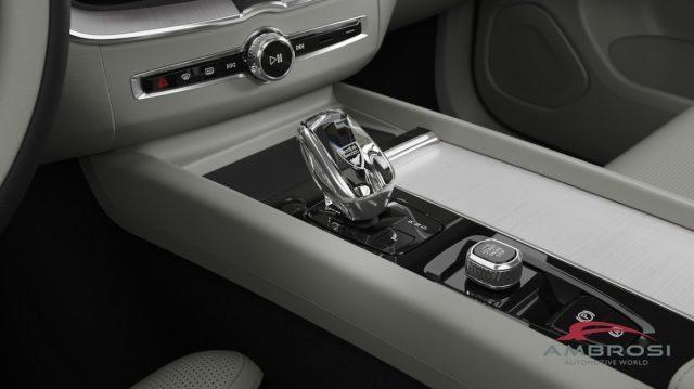 VOLVO XC60 B5 AWD Mild hybrid Benzina Ultra Bright